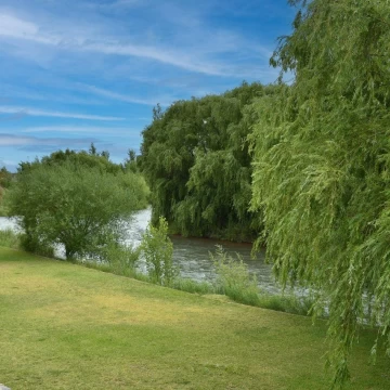 Terreno en Valle Grande con acceso a costa de rio.