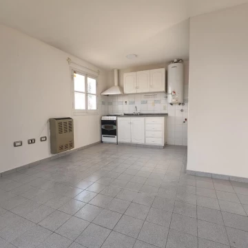 Departamento en Alquiler de 2 Dormitorios con Parrilla y Balcón | San Rafael