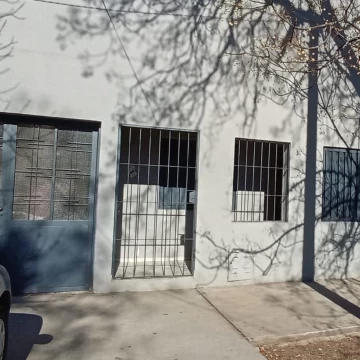 2 casas en el mismo terreno, en excelente ubicación.