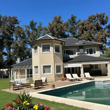 Venta casa country San Diego, lote central 1900m