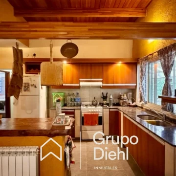 Casa en Santa Rosa de Calamuchita, 4 dormitorios, lote de 5.135 m² con bajada al río