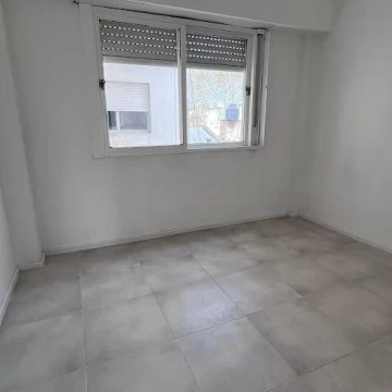 1793113396.jpg