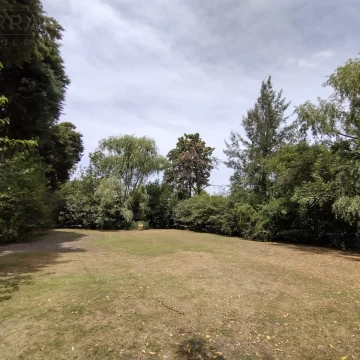 Venta Terreno de 760m2, parquizado, gas natural, Larreta al 300,  Sakura, Exaltación de la Cruz