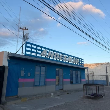 VENTA LOCAL/LOTE CENTRICO, CALETA OLIVIA