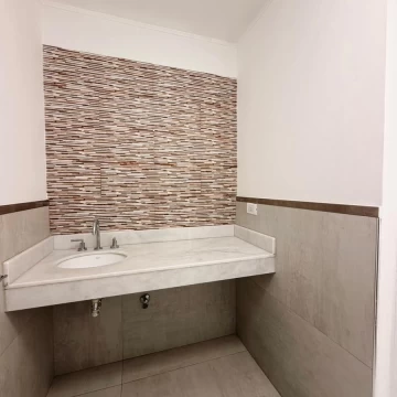 1793117000.jpg