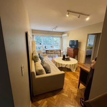 Departamento 3 Ambientes en Venta por Recoleta, Edificio de Categoria