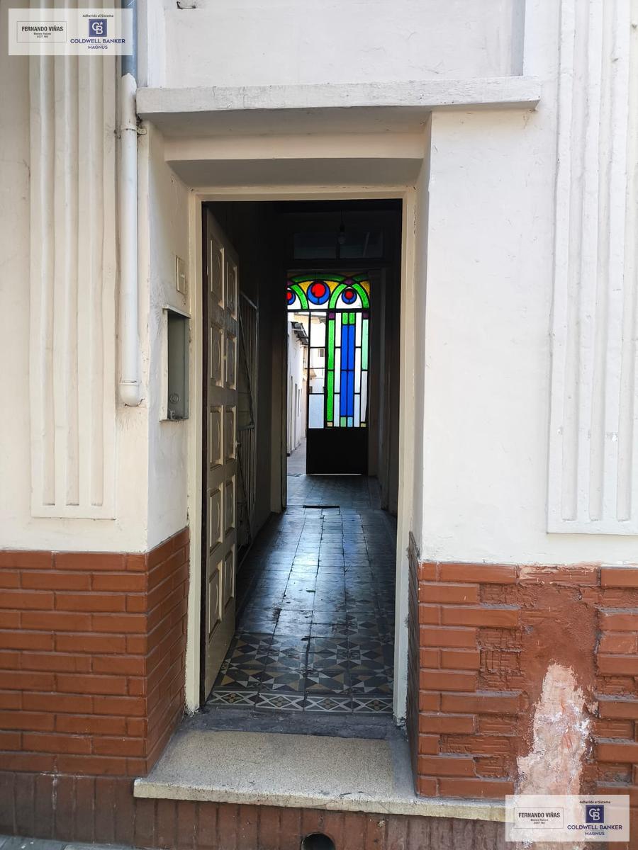 PUERTA CHICA