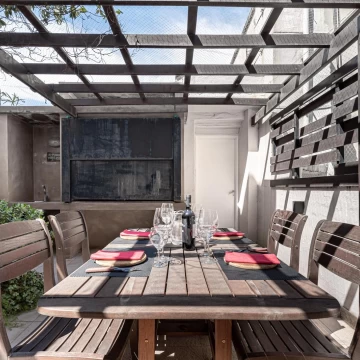 DEPARTAMENTO EN RECOLETA CON TERRAZA PRIVADA Y PARRILLA | COCHERA + BAULERA