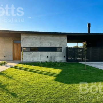 Casa en Alquiler a Estrenar en Los Juncos