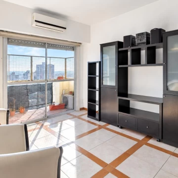 VENTA 3 Ambientes con Cochera y Balcón | Piso 15 con Vista Abierta | Ramos Mejía