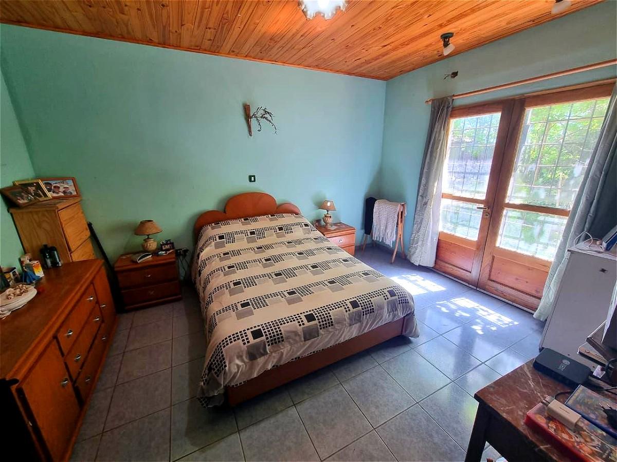 Dormitorio principal con vestidor y baño