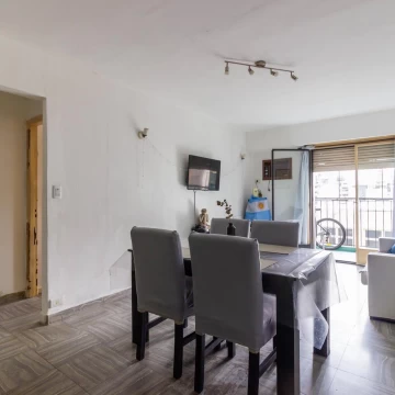 Venta departamento 3 ambientes Monserrat balcon