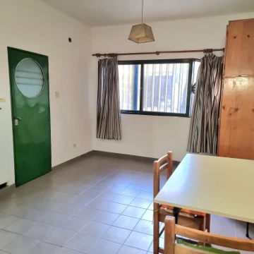 Departamento Monoambiente al Frente - Sin expensa ni Impuestos - Barrio Echesortu