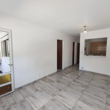 Departamento en alquiler de un dormitorio con balcón en Rosario Centro