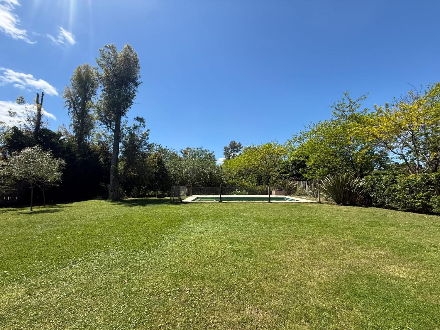 Jardin y pileta