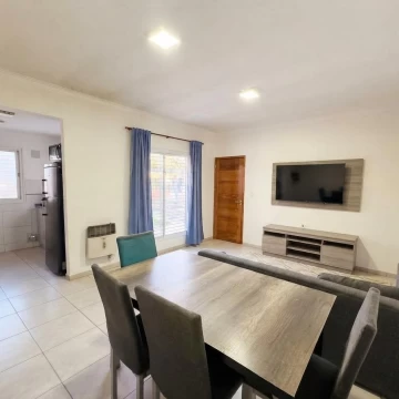Departamento PB 2 dormitorios cochera con patio en Villa Nueva | Apto crédito, sin expensas
