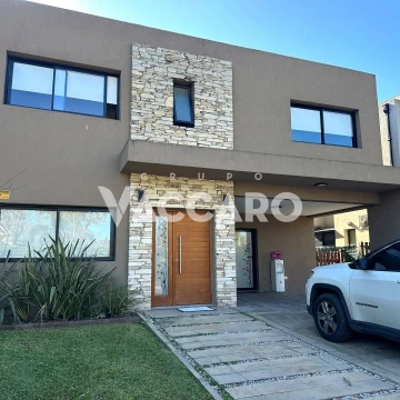  Casa en venta , 4 ambientes en barrio cerrado María Eugenia Residences & Village, Moreno