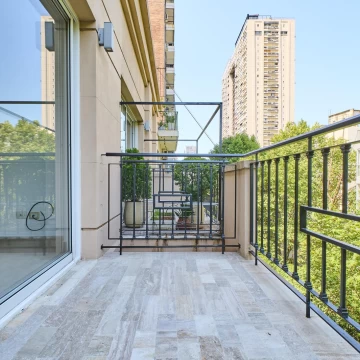 Alquiler oficina 1 ambiente en Palermo con cochera y seguridad 24 hs. Amenities Zona Alto Palermo