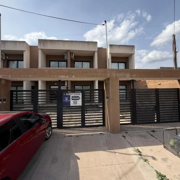 VENTA | duplex en los perales