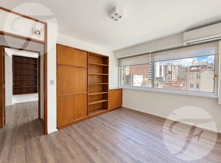 Oficina en alquiler de 80 m² al frente – Esmeralda al 300