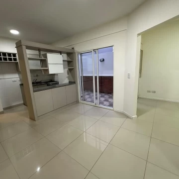 Ph 2 ambientes en Alquiler | Patio y Lavadero
