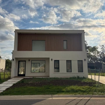 VENTA CASA SANTA SOFIA PILAR