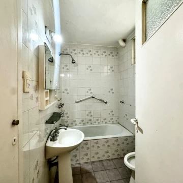 1793298432.jpg