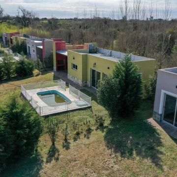 Venta Loft de 89.62 m² con pileta, quincho y cochera en Colón Entre Ríos