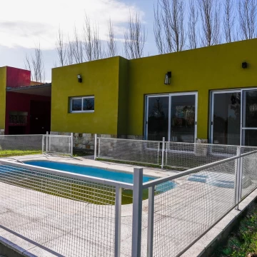 Venta Casa tipo Loft con pileta en San Jose Colón Entre Ríos
