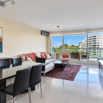 Apartamento en venta en Torre ONE, Playa Brava, Punta del Este 3 suites y garaje