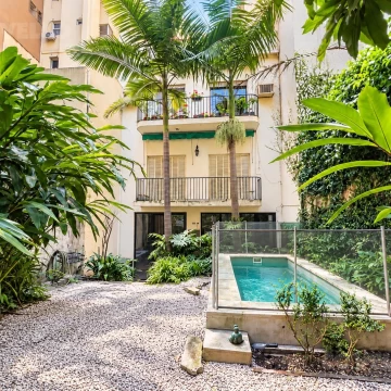 Venta departamento de 2 ambientes en PB con cochera y baulera  - Palermo