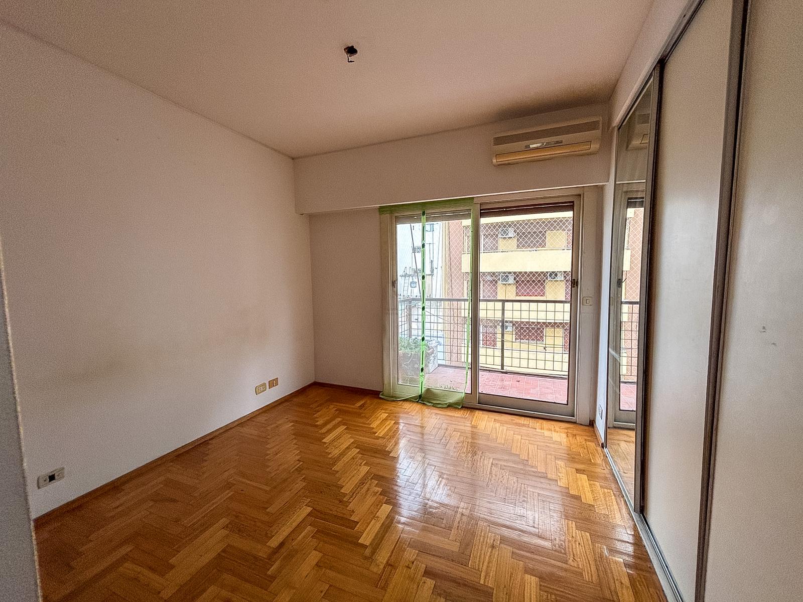 dormitorio principal al frente