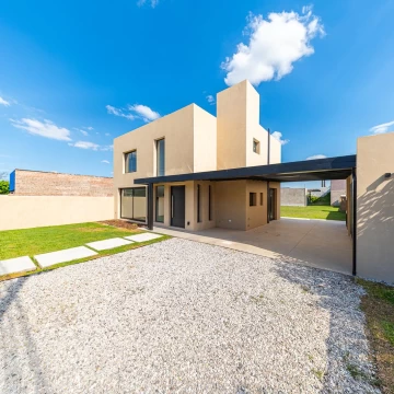 Casa en Funes