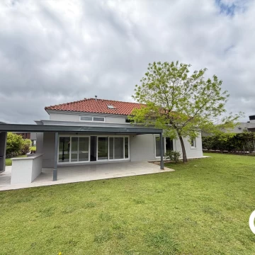Casa en venta - 5 ambientes, La Diligencia - Pilará