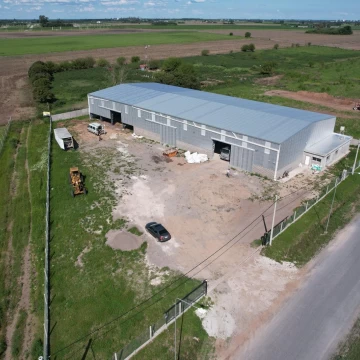 Galpón en alquiler en General Lagos de 1500 m2  a metros del autopista