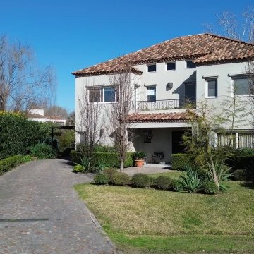 Casa  en Venta en Ayres De Pilar, Pilar, G.B.A. Zona Norte