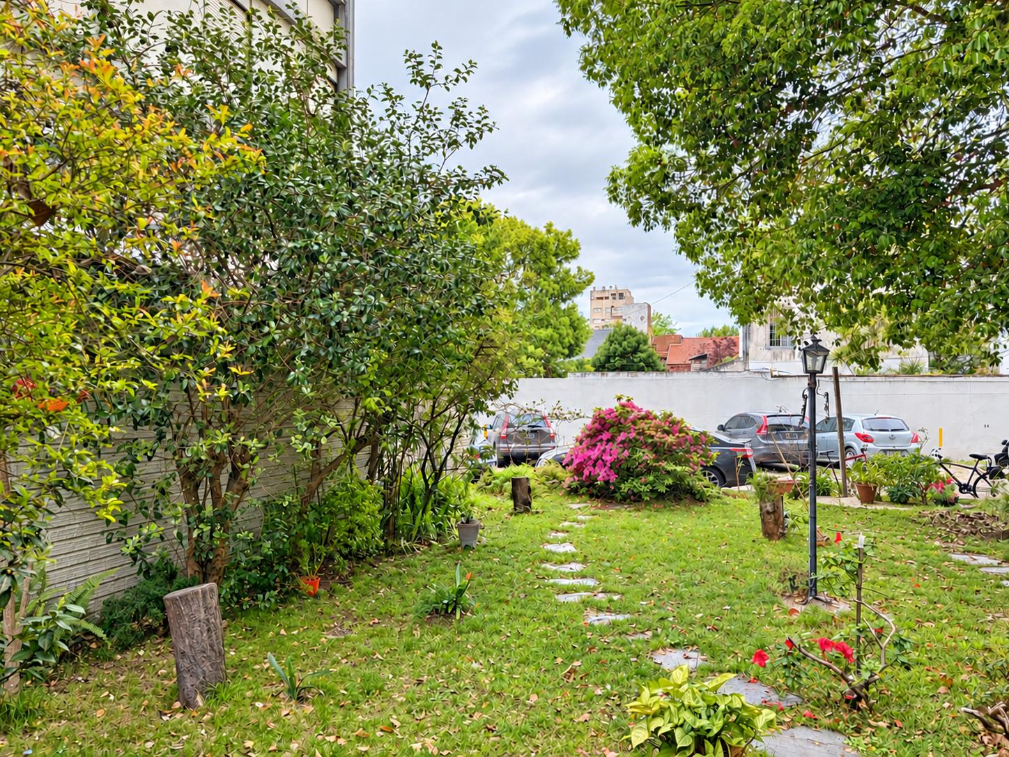 jardin del edificio
