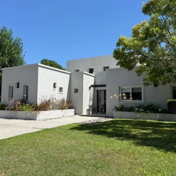 Casa  en Venta en Saint Matthew´s, Pilar, G.B.A. Zona Norte
