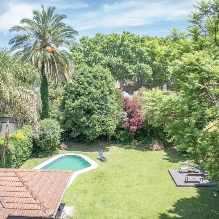 Casa sobre lote de 1000m en la mejor cuadra de Vicente Lopez