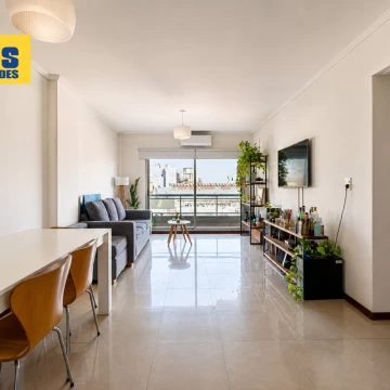 Olavarria y Montes de Oca. Departamento Moderno en venta 3 ambientes con Balcón