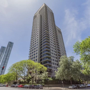 Departamento de dos ambientes en alquiler con cochera en Puerto Madero