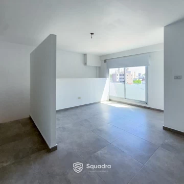 1793394744.jpg