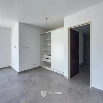 1793394745.jpg