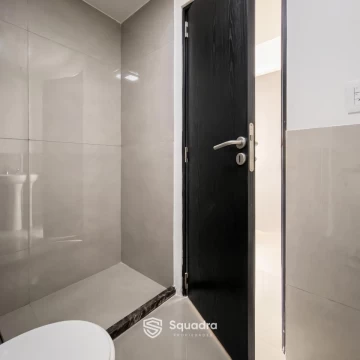 1793394760.jpg