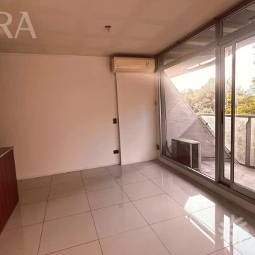 Venta Monoambiente en "L" con balcón corrido, en Palermo, en excelente ubicación