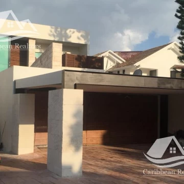 Casa en Venta en Cancun  zona hotelera Poktapok