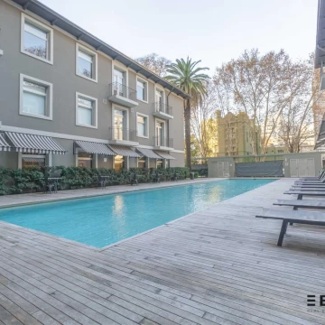 Alquiler  monoambiente amoblado con balcón y cochera Amenities.