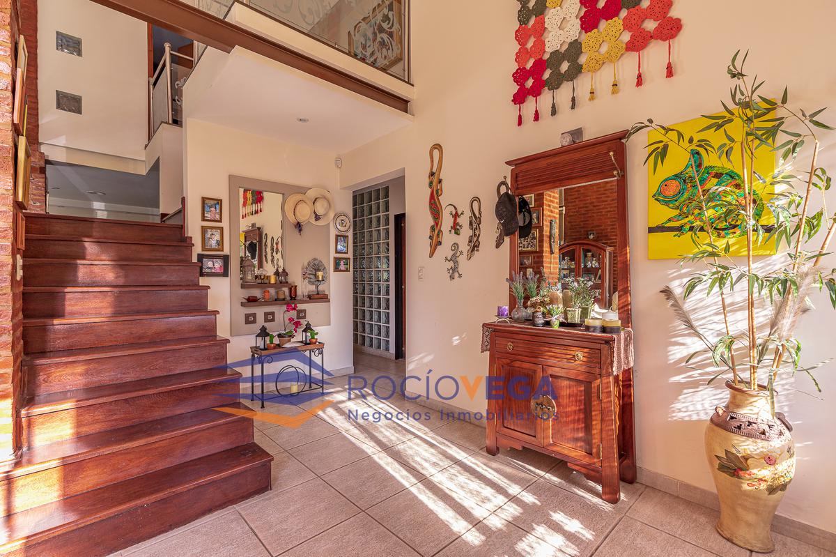 ESCALERA  CONEXION CON LA PLANTA ALTA