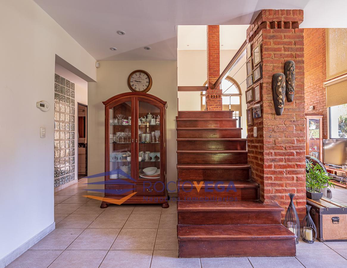 ESCALERA EN MADERA
