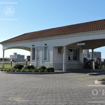 Lote en venta con posesión inmediata en Magallanes, Pueblos del Plata. Hudson